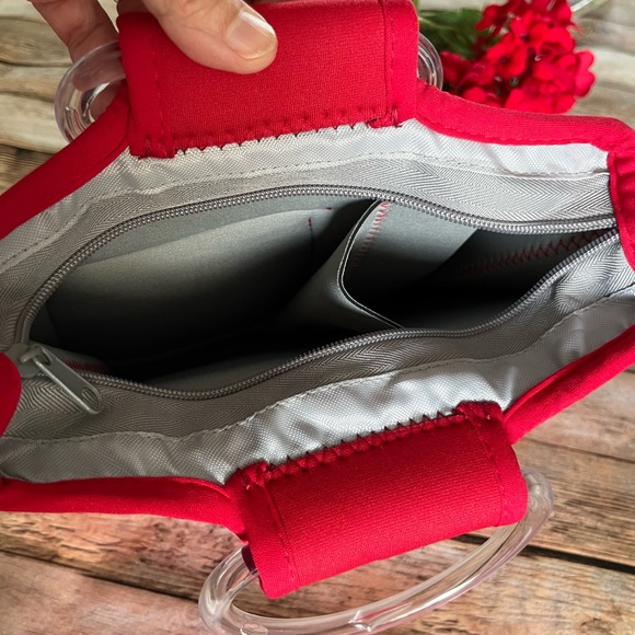 NWT Picnic Time Red Neoprene Tote Lunch Bag with Acrylic Handles - Picture 8 of 9